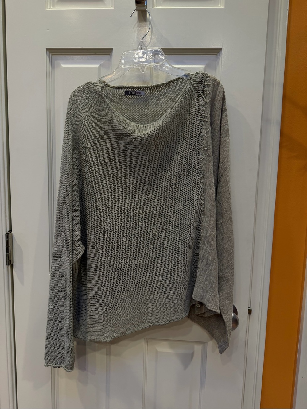 Light Gray Women's Knit Sweater - Casual Scoop Neck